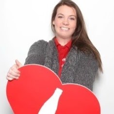 Katie Gates Photo 32
