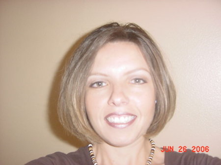 Kristen Molnar Photo 9