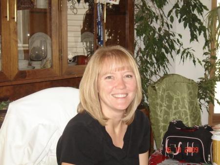 Kelly Powell Photo 3