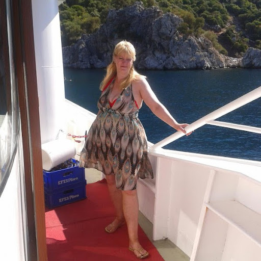 Tracey Mitchell Photo 27