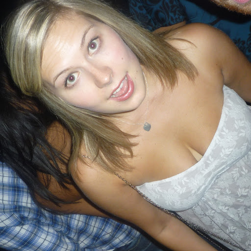 Rachel Matthews Photo 25