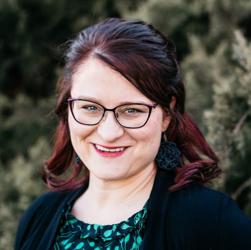 Lora Cox Photo 4