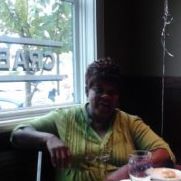 Gloria Robertson Photo 27