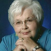 Maxine Norris Photo 10