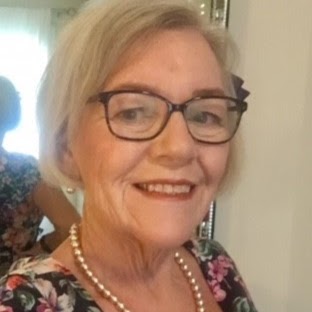 Julie Chisholm Photo 18