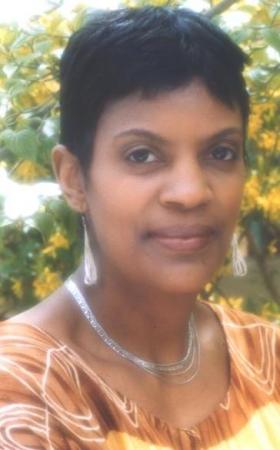 Richelle Thompson Photo 25