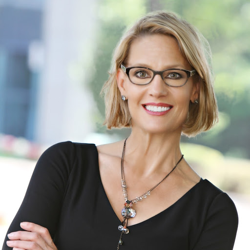 Elizabeth Poole Photo 33