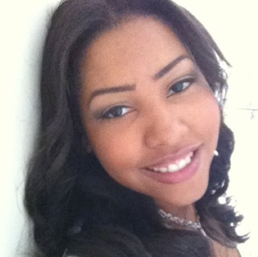 Nina Powell Photo 16