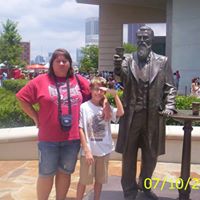 Lynn Busby Photo 19