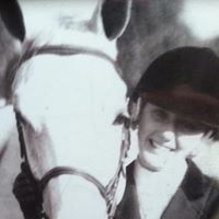 Molly Gilbert Photo 14