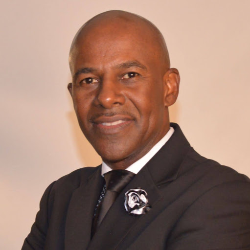 Errol Davis Photo 30