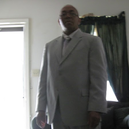 Lewis Amos Photo 5