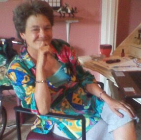Barbara Saunders Photo 33