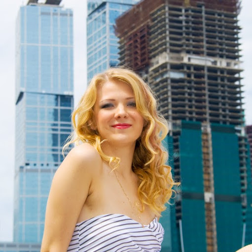 Kristina Holt Photo 30