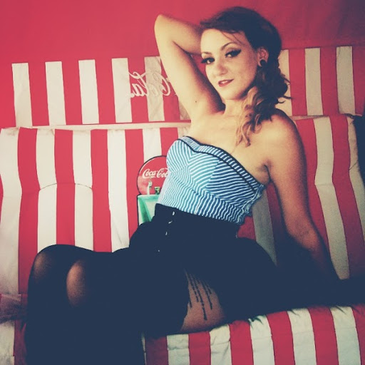 Aimee Gardner Photo 36