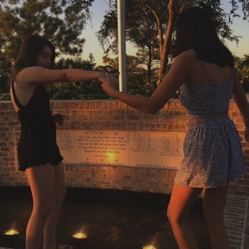 Michelle Pham Photo 28