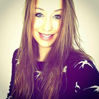 Lucy Lowe Photo 6