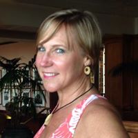 Laura Grover Photo 15