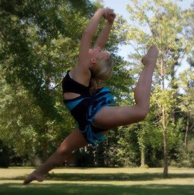 Robyn Montgomery Photo 7