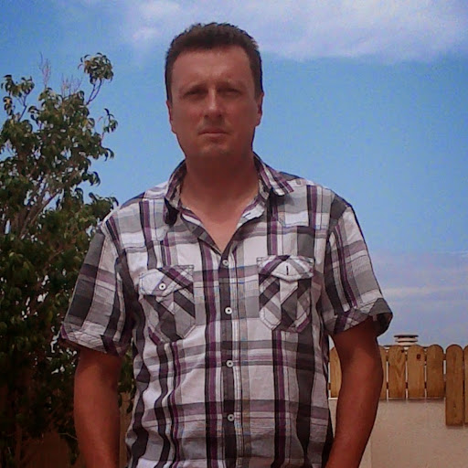 Miguel Lozano Photo 32