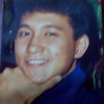 Edward Robles Photo 33