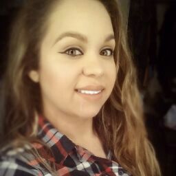 Elizabeth Reyna Photo 9