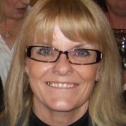 Julie Bray Photo 31