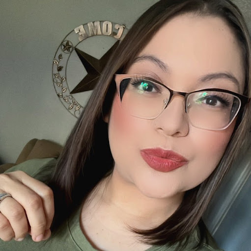 Sarah Juarez Photo 28