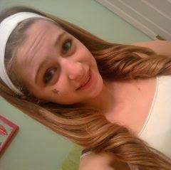 Kayla Lyons Photo 8