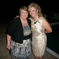 Julie Summers Photo 9