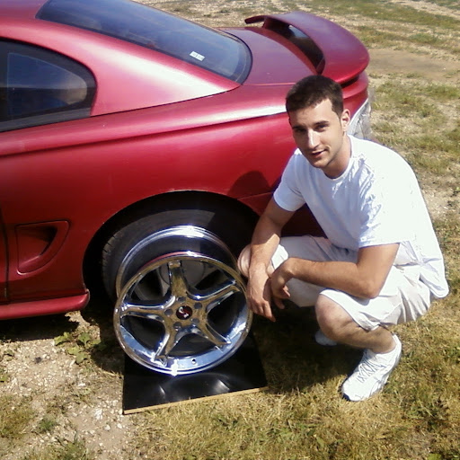 Derek Gaines Photo 14