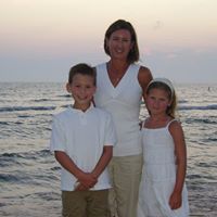 Denise Mills Photo 16