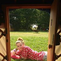 Joanna Carson Photo 8