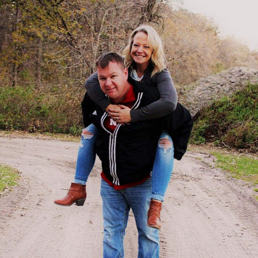 Jennifer Petersen Photo 34