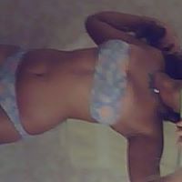 Samantha Young Photo 13