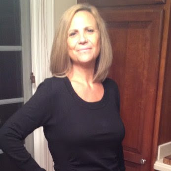 Anne Lyons Photo 21