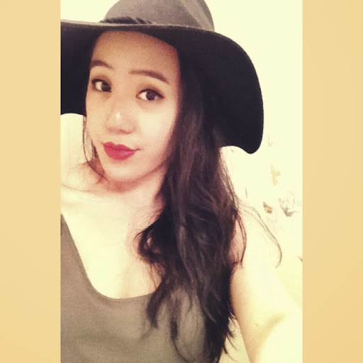 Julia Lin Photo 24