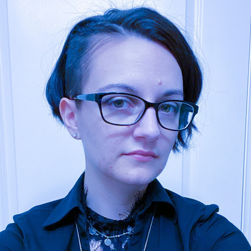 Adriane Clark Photo 17