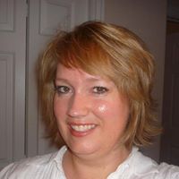 Jennifer May Photo 22
