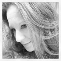 Sara Blevins Photo 15