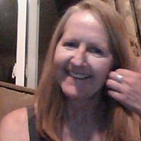 Elizabeth Miles Photo 37