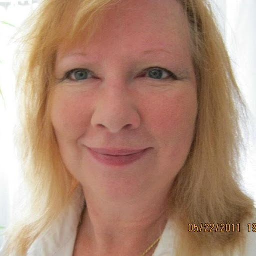 Betty Johnston Photo 18