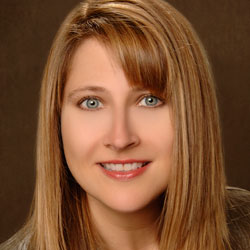 Jennifer Hayes Photo 21