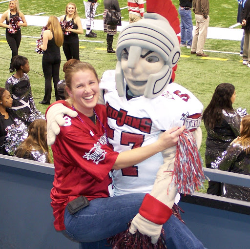 Aimee Robinson Photo 15