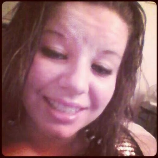Nicole Gage Photo 9