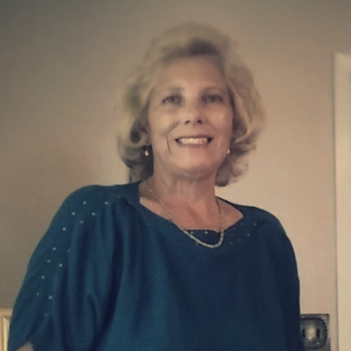 Susan Woods Photo 29