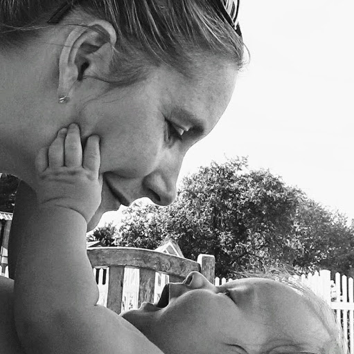 Christina Olsen Photo 40