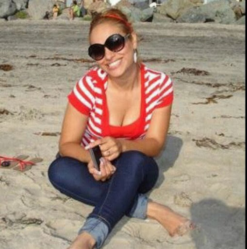 Jeannette Robles Photo 7