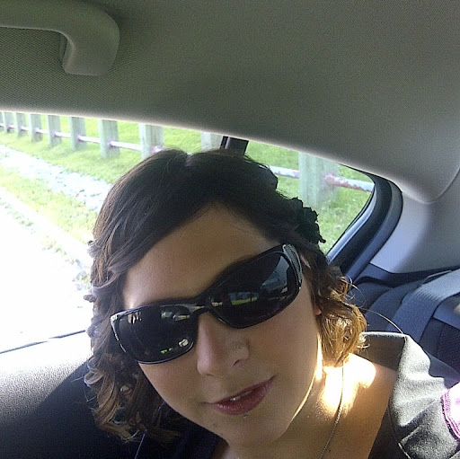 Suzanne Oliver Photo 5