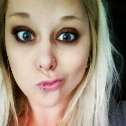 Stephanie Crow Photo 16